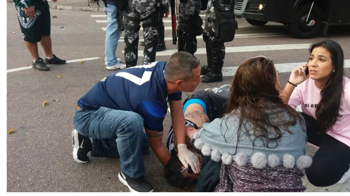 Briga entre torcidas em Curitiba termina com torcedor ferido grave
